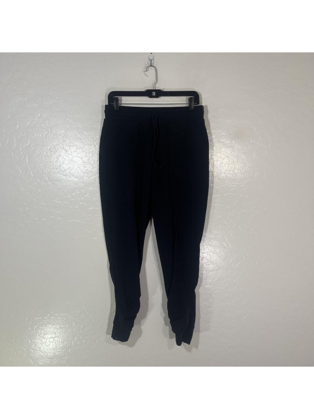 Barefoot Dreams Jogger Pants Womens M Black Malibu Ankle Elastic Waist Pockets